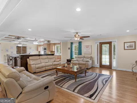 Living - 525 Levi Barnes Rd, Jackson, GA 30233 photo 4 of 4