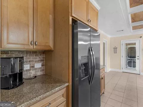 Kitchen - 525 Levi Barnes Rd, Jackson, GA 30233 photo 1 of 8
