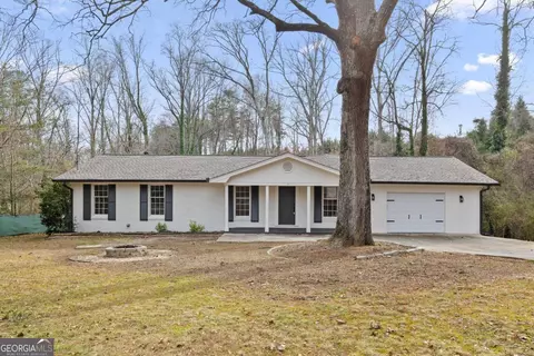 1180 Lakeshore Cir, Gainesville, GA 30501