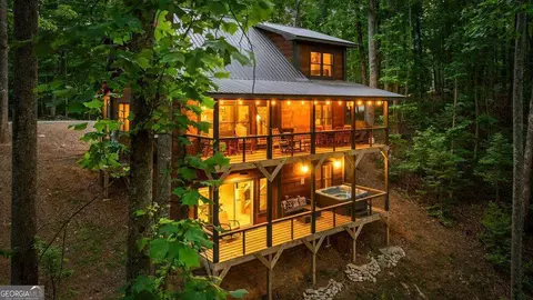 391 Little Bushy Head Rd, Blue Ridge, GA 30513
