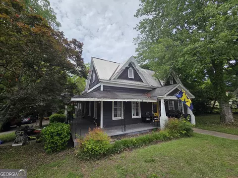 39 W Main St, Hampton, GA 30228
