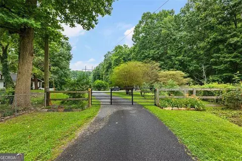 10 Dimsdale Ln, Alpharetta, GA 30004
