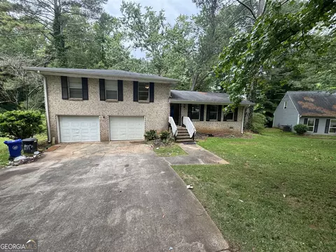 513 Martindale Ct, Stone Mountain, GA 30088