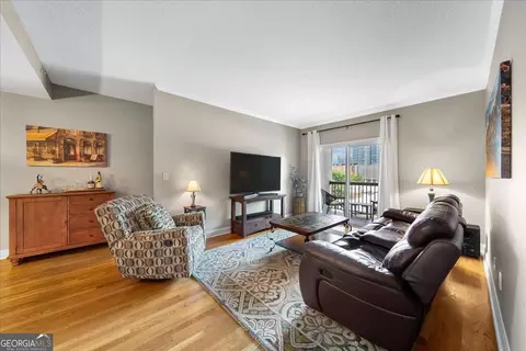 1074 Peachtree Walk NE #B401, Atlanta, GA 30309