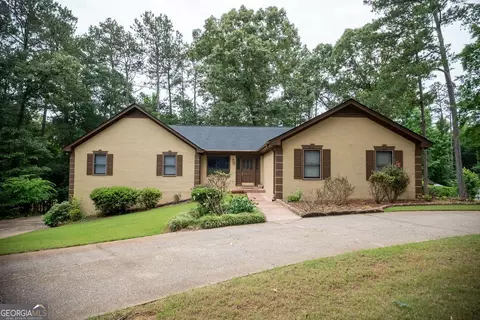 125 Emerald Dr, Mcdonough, GA 30253