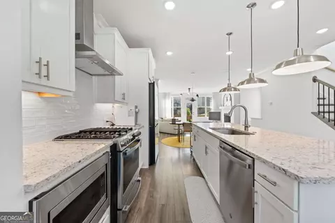 Kitchen - 3293 Bartee Walk, Suwanee, GA 30024 photo 3 of 4