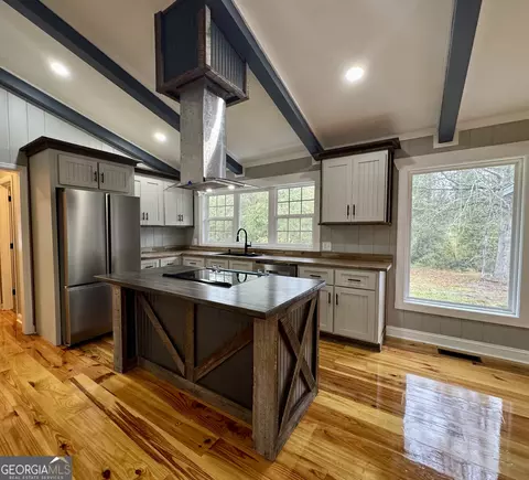 405 N Broughton St, Ailey, GA 30410