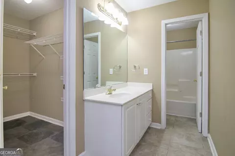 Bath - 103 Eagles Rdg, Warner Robins, GA 31093 photo 1 of 2
