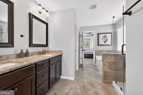 Entry Way - 1251 Daniel Dr, Jefferson, GA 30549 photo 6 of 9