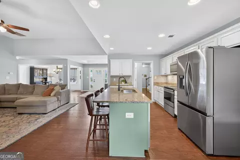 Kitchen - 1251 Daniel Dr, Jefferson, GA 30549 photo 4 of 4
