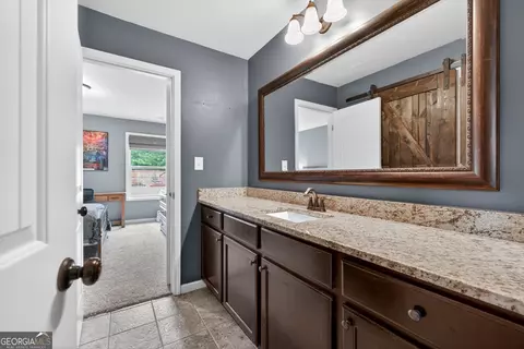 Bath - 1251 Daniel Dr, Jefferson, GA 30549 photo 2 of 3