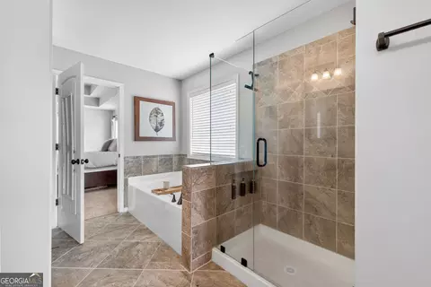 Bath - 1251 Daniel Dr, Jefferson, GA 30549 photo 1 of 3