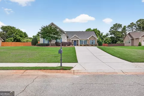Exterior - 1251 Daniel Dr, Jefferson, GA 30549 photo 3 of 17