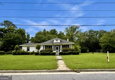 502 Dewey St, Waycross, GA 31501