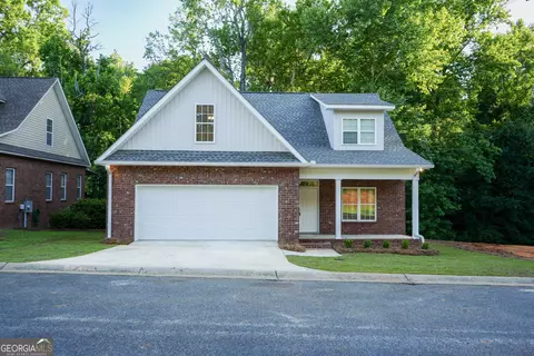 118 Fox Fire Ct, Dublin, GA 31021