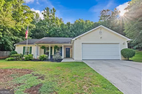 484 Canoe Ct, Statham, GA 30666