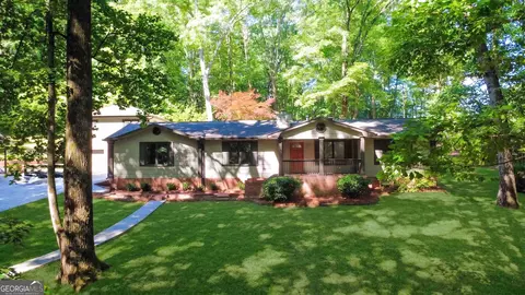 4934 Shiloh Dr, Loganville, GA 30052
