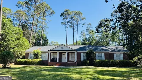 118 Woodlawn Dr, Statesboro, GA 30458