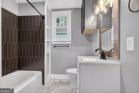 Bath - 508 S Lee St, Lagrange, GA 30240 photo 1 of 4