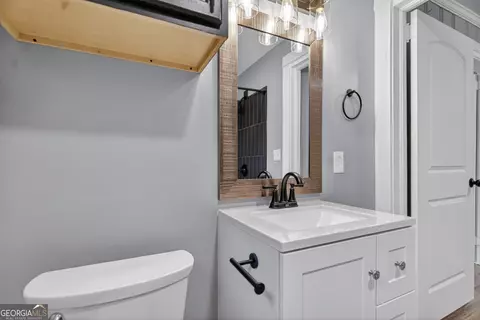 Bath - 508 S Lee St, Lagrange, GA 30240 photo 2 of 4