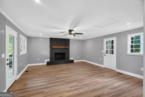 Living - 508 S Lee St, Lagrange, GA 30240 photo 3 of 4