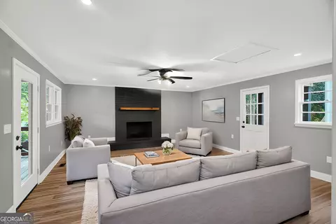 Living - 508 S Lee St, Lagrange, GA 30240 photo 1 of 4