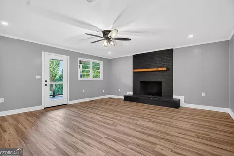 Living - 508 S Lee St, Lagrange, GA 30240 photo 2 of 4