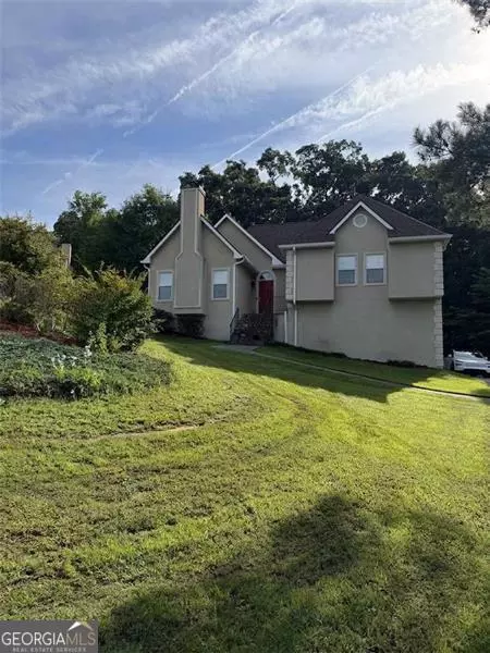 5697 Glandor Dr SE, Mableton, GA 30126