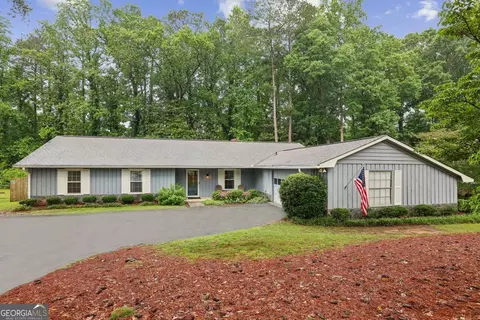 2862 Dunnington Cir, Atlanta, GA 30341