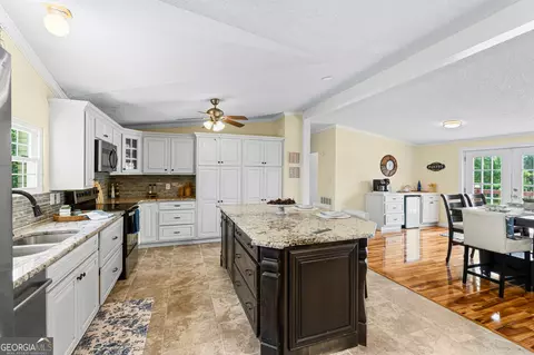 Kitchen - 792 Ellis Rd, Elko, GA 31025 photo 2 of 9