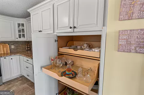 Kitchen - 792 Ellis Rd, Elko, GA 31025 photo 8 of 9