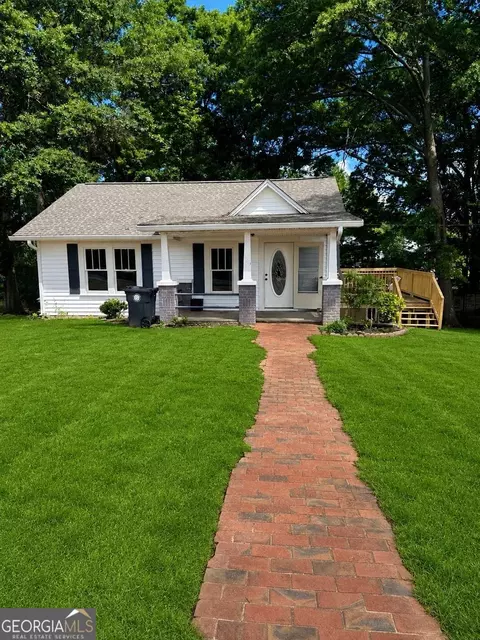 920 Cardinal Dr, Gainesville, GA 30501