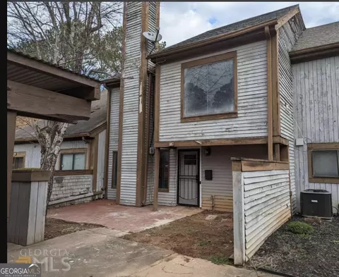 95 Willowick Dr, Lithonia, GA 30038