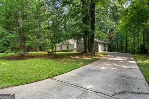 165 Felton Ct, Fayetteville, GA 30214