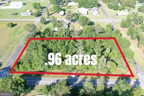 438 Davis St, Homeland, GA 31537