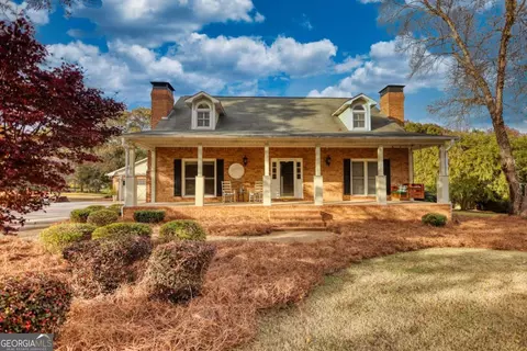 131 Upchurch Dr, Mcdonough, GA 30252