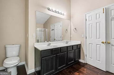Bath - 2075 Heatherton Rd, Dacula, GA 30019 photo 2 of 2