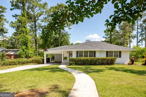 1109 Cherokee Cir, Waycross, GA 31501