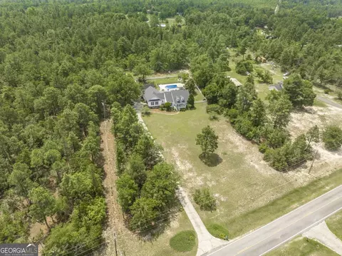 1322 Hamlin Rd, Lizella, GA 31052