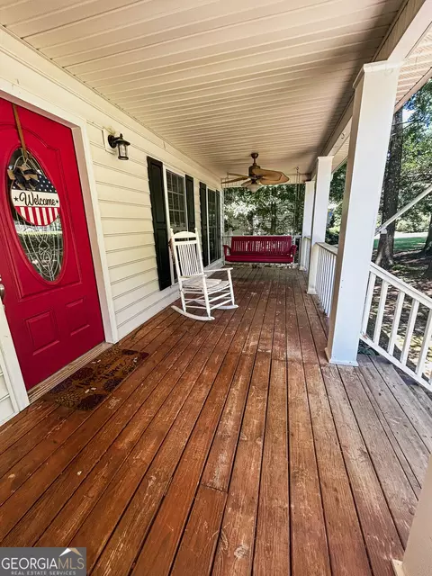 Exterior - 1609 White Oak Dr, Winder, GA 30680 photo 2 of 17