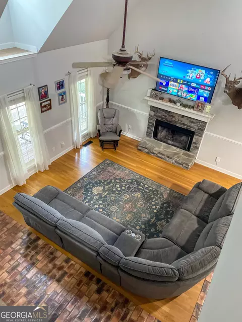 Living - 1609 White Oak Dr, Winder, GA 30680 photo 1 of 2