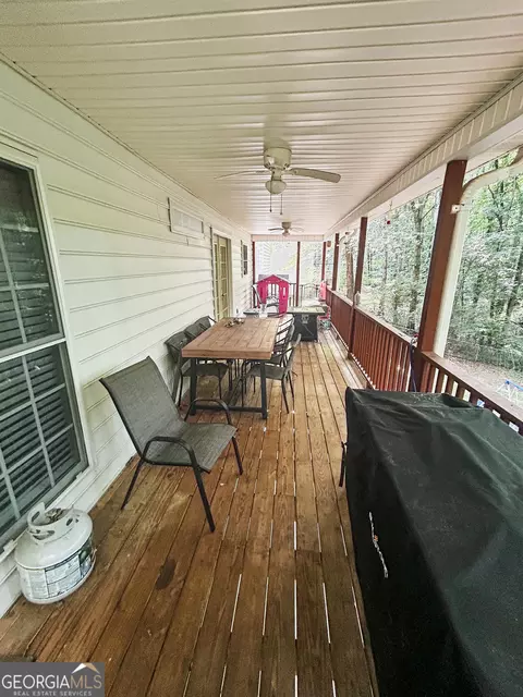 Exterior - 1609 White Oak Dr, Winder, GA 30680 photo 5 of 17