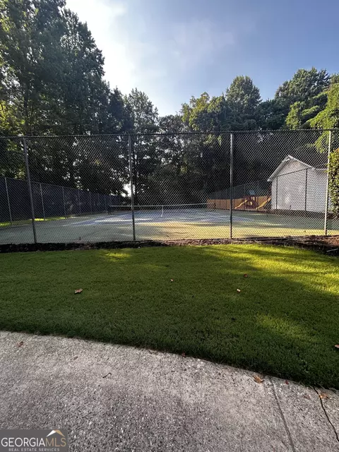 Exterior - 1609 White Oak Dr, Winder, GA 30680 photo 9 of 17