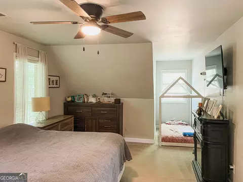 Bedroom - 1609 White Oak Dr, Winder, GA 30680 photo 4 of 15