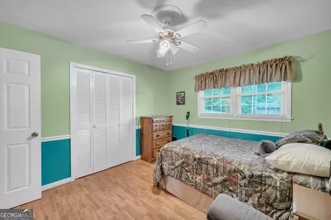 Bedroom - 751 Collier Rd, Toccoa, GA 30577 photo 5 of 6