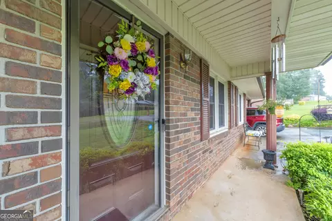 Exterior - 751 Collier Rd, Toccoa, GA 30577 photo 4 of 4