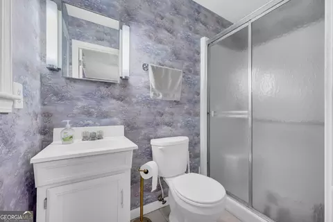 Bath - 751 Collier Rd, Toccoa, GA 30577 photo 1 of 4