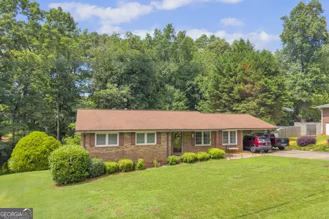 Exterior - 751 Collier Rd, Toccoa, GA 30577 photo 1 of 4