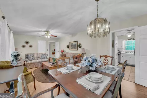 Dining - 751 Collier Rd, Toccoa, GA 30577 photo 1 of 3
