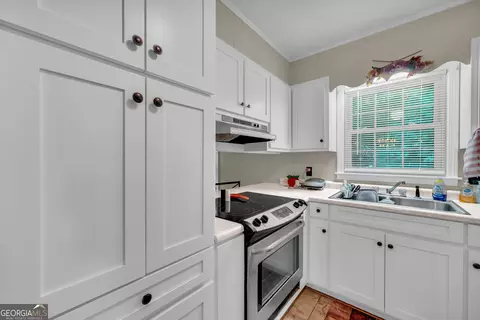 Kitchen - 751 Collier Rd, Toccoa, GA 30577 photo 3 of 3